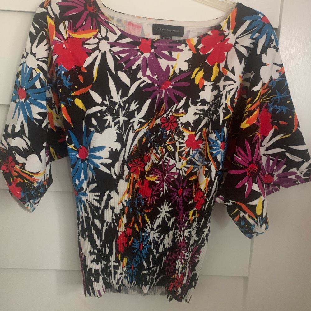 CABLE & GAUGE- Floral, Bell Shape Half Sleeve , Cinch Waist, Size Small